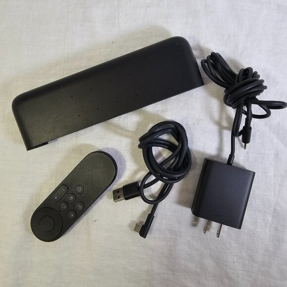 Facebook Meta Portal TV Big Screen Smart Video Group Calling LW94NS - Picture 1 of 6